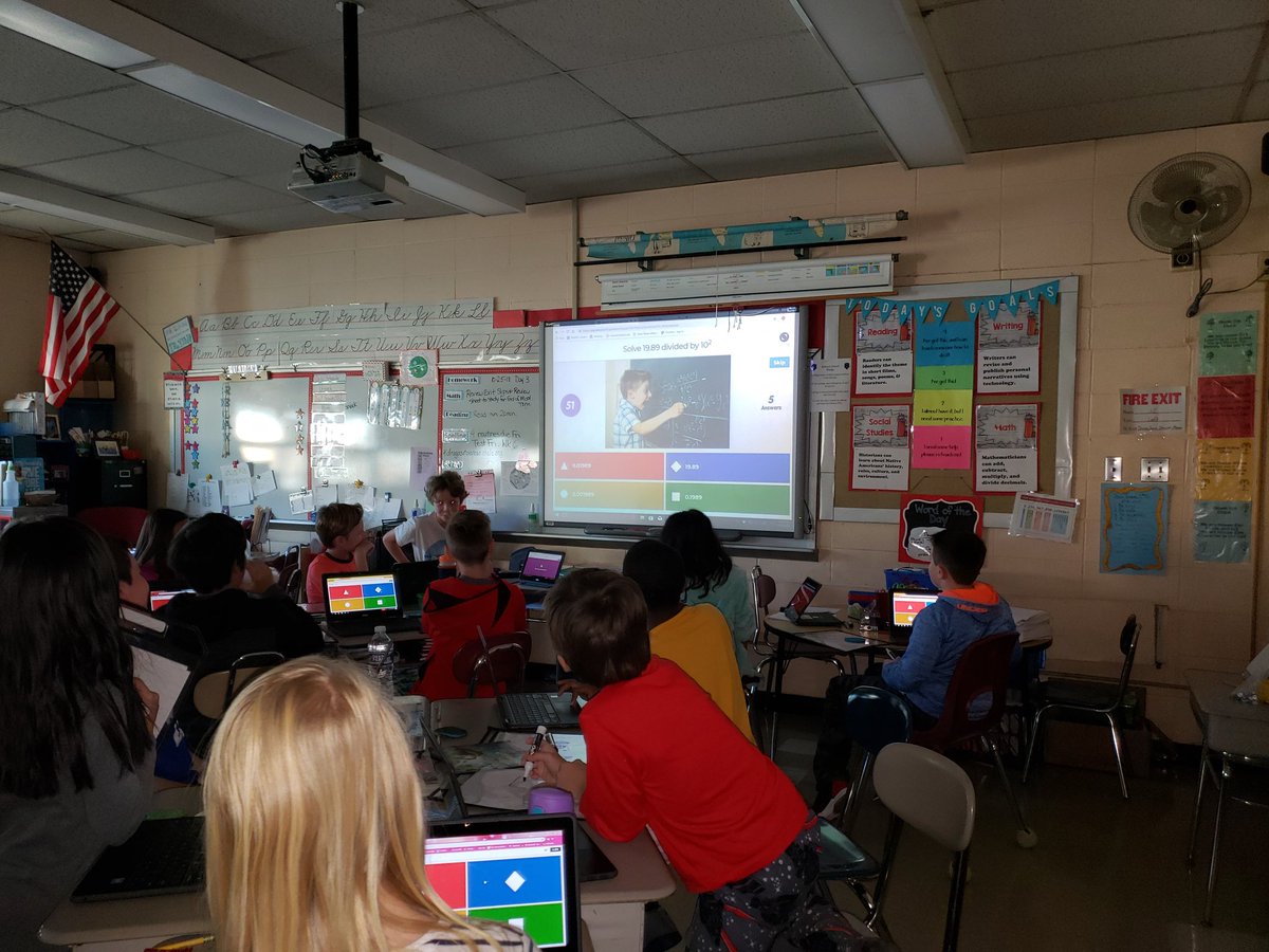 MsRagasaTavares's tweet image. Reviewing our decimal understanding with Kahoot and learning to identify the theme in songs #learningwithtechnology @JJESOwls