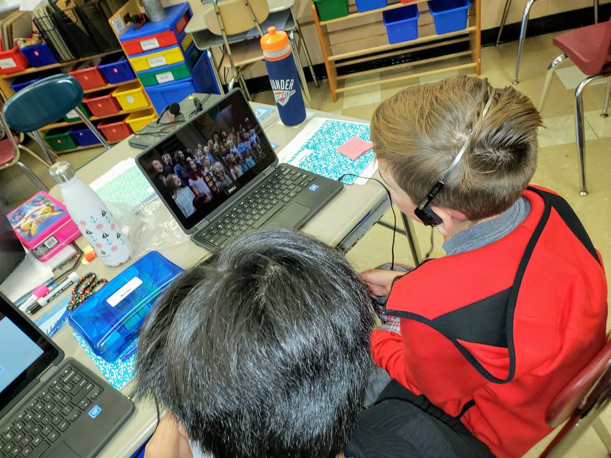 MsRagasaTavares's tweet image. Reviewing our decimal understanding with Kahoot and learning to identify the theme in songs #learningwithtechnology @JJESOwls