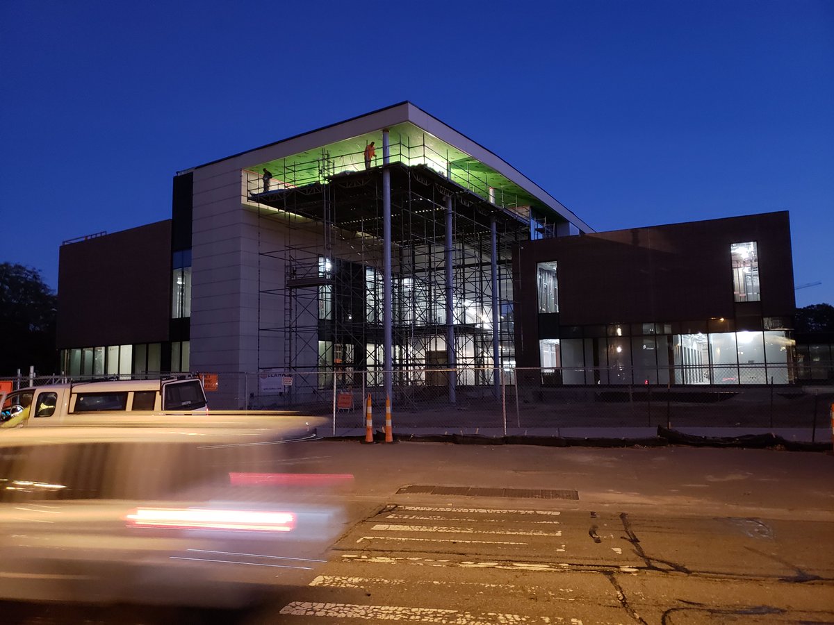 MSUBroadCollege's tweet photo. The sun has yet to rise, but its never too soon for #BroadSpartans to start to #buildbroad and the Edward J. Minskoff Pavilion at @msubroadcollege. #SpartansWill be first to do the job! https://t.co/ikvGky1X4i