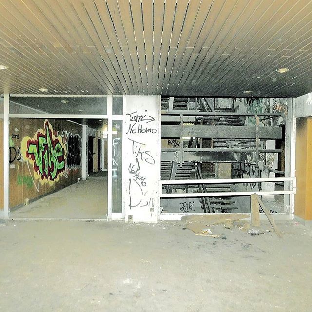 om_aniac's tweet photo. https://t.co/tVC53DRDJB #urbex #lostplaces #lostplacesgermany #verlasseneorte #abandonedplace #lostspots #decayedplace #abandonedspots #abandonedspot #lostspot #decayedplaces #verlassenerort #urbanexploration #abandonedplaces https://t.co/2bSs0u1kdo