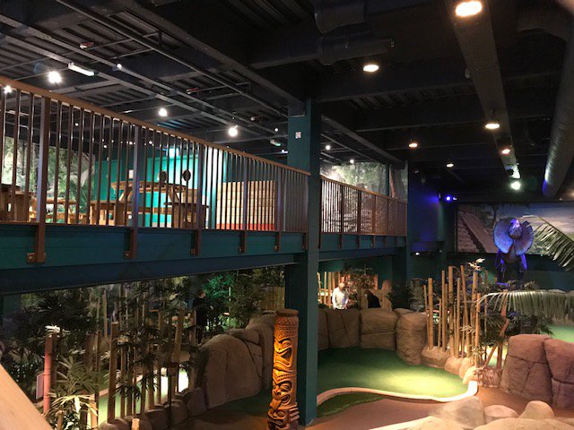 meza9ltd's tweet photo. This was a challenging site to access at Fountain Park in Edinburgh, but we did it. We have designed, manufactured and installed a 350m² mezzanine with a large feature staircase and powder coated handrails.
#meza9ltd #mezzanine #featurestaircase #meza9 https://t.co/xH77323kpS