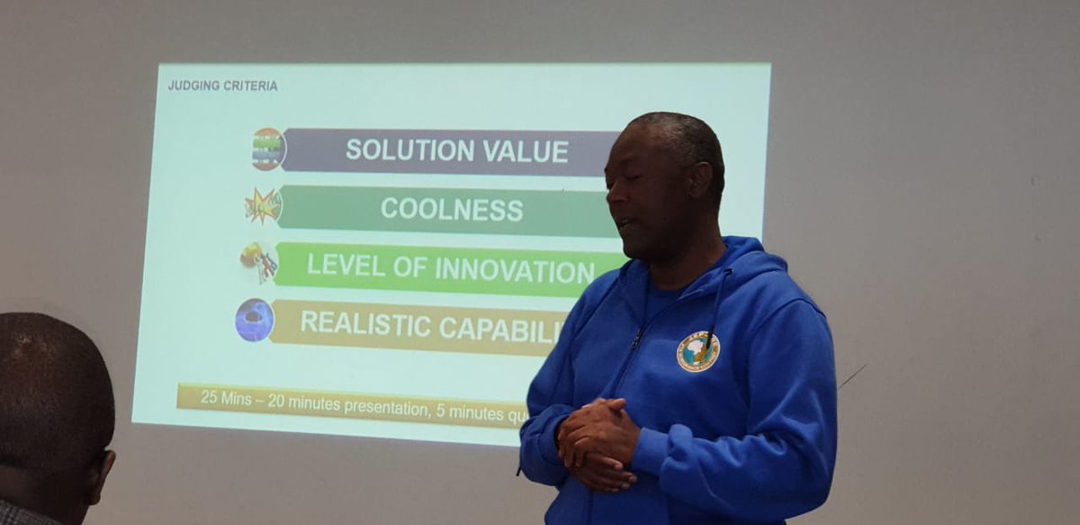 ZEP-RE CIO Alex Mayonde recapping the hackathon purpose. 
#techmeetsinsurance #Hackathon