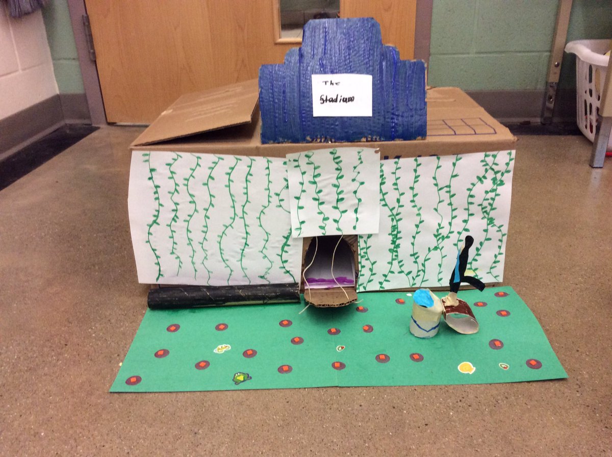 VerkMcDougall's tweet image. A few of the amazing structures our LF builders designed.  #sciencechallenge #getcreative #canitholdthrweightofabook #strongandstable