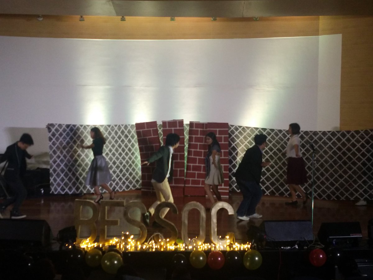 BESSOCOFFICIAL's tweet photo. There's now a time and a place for them, give it up for 1BES2's "West Side story"!
#BESWeek2018
#CenterStage
#CurtainCall https://t.co/9BXNG7Aqi2