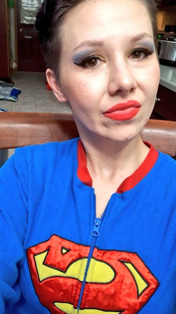 clehman21018's tweet image. This was my only child friendly costume I had for addys trunk or treat....ironically it's also child sized haha #Haloween #imfunsized #mydadalwayssaid #dynamiteanddiamonds #comeinsmallpackages