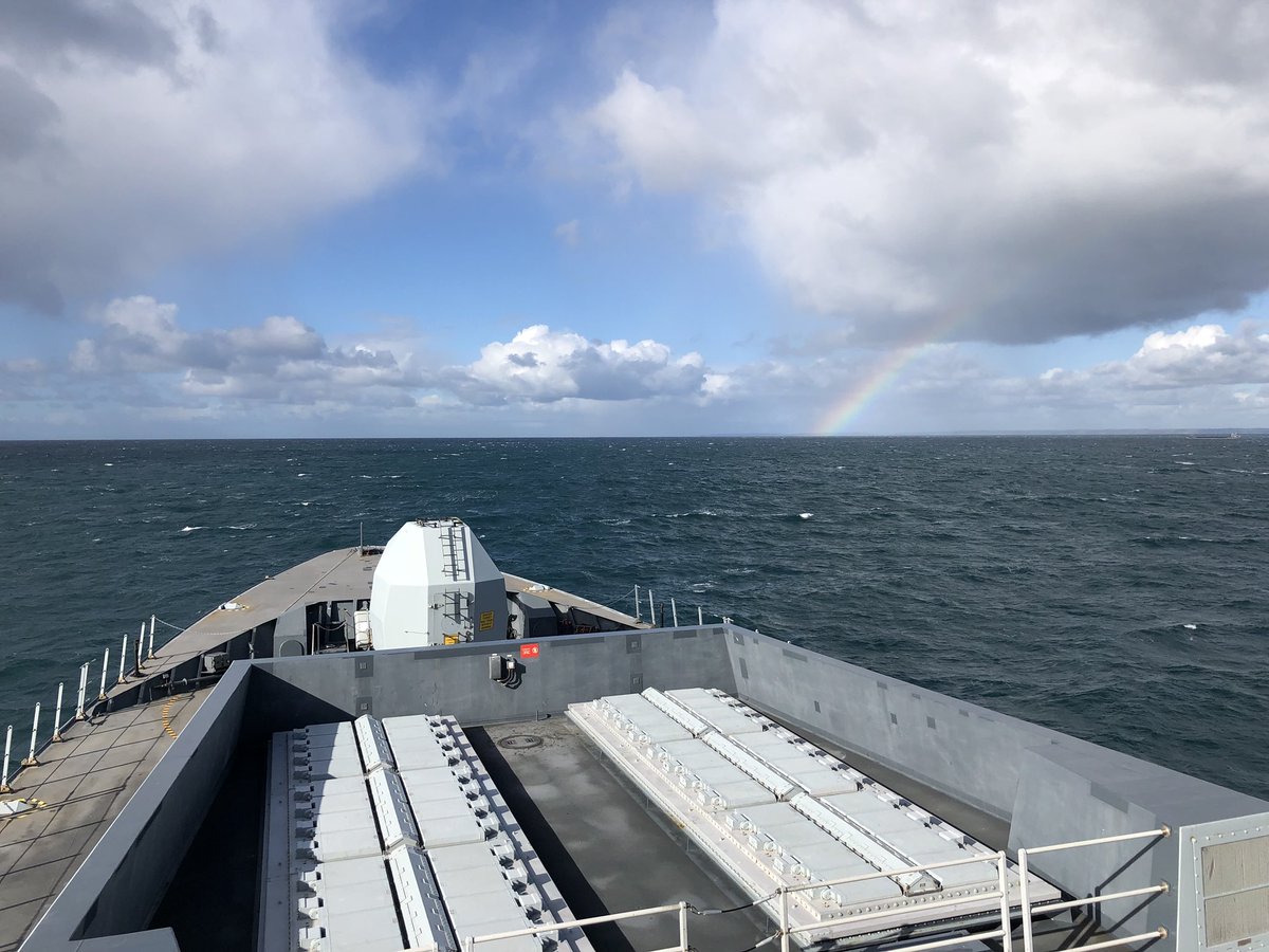 HMSDefender's tweet photo. #ProtectingBrowniasInterests You never know what Ginger forces may find at the end of the rainbow #OST #BrowniaGoodGingerBad https://t.co/6pR6jUYUCq
