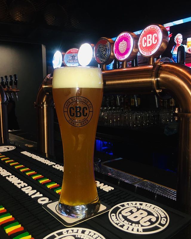 DaveStarley's tweet photo. Any guesses?
The brilliant @capebrewingco @tops_at_spar launch at the #brewmonkey #timessquare #menlyn #beervolution #beerfestsa #sabeerfest .
.
#amberweiss #craftbeer #craftbeers #beers #beer #beertography #craftbeersofinstagram #brewwithaview #beersofi… https://t.co/B2U1q1B158 https://t.co/rYq0HkIGHo
