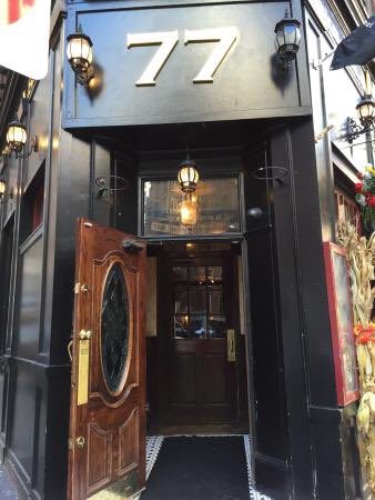 It’s a Dooleys weekend for Devri..See y’all on Broad Street! <a href="/MrDooleys/">Mr. Dooleys Boston Tavern</a> <a href="/SeanJSomers/">Sean J. Somers</a>