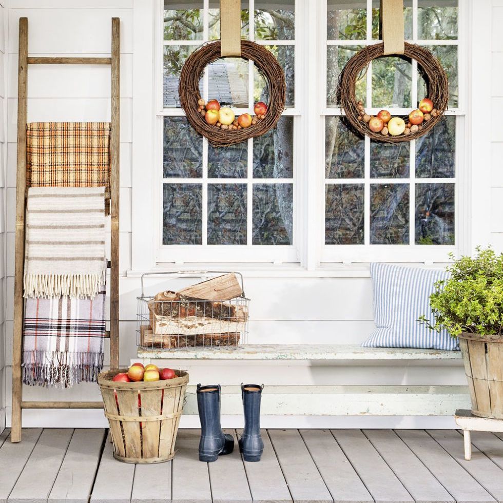Fall is finally here! Try sprucing up your front steps with these tips pbxx.it/MqGahx