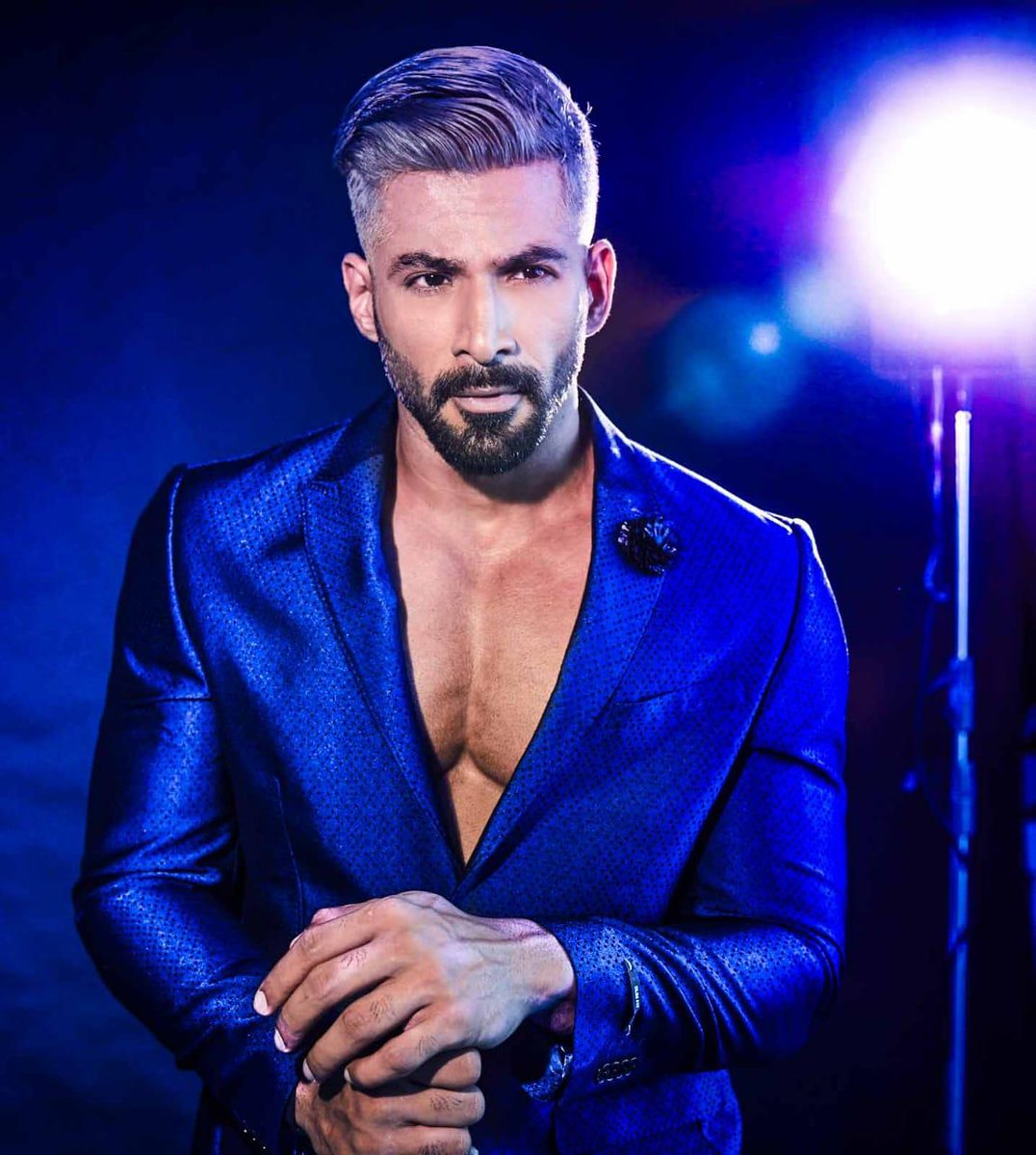 BienMode's tweet photo. @VivanBhathena for portfolio shoot ! 
Concept &amp; styling @bienmode 
Suit @blackberrysmenswear
HMUA @merakibyritika @hairstylist_kishor https://t.co/khvqRUULyG