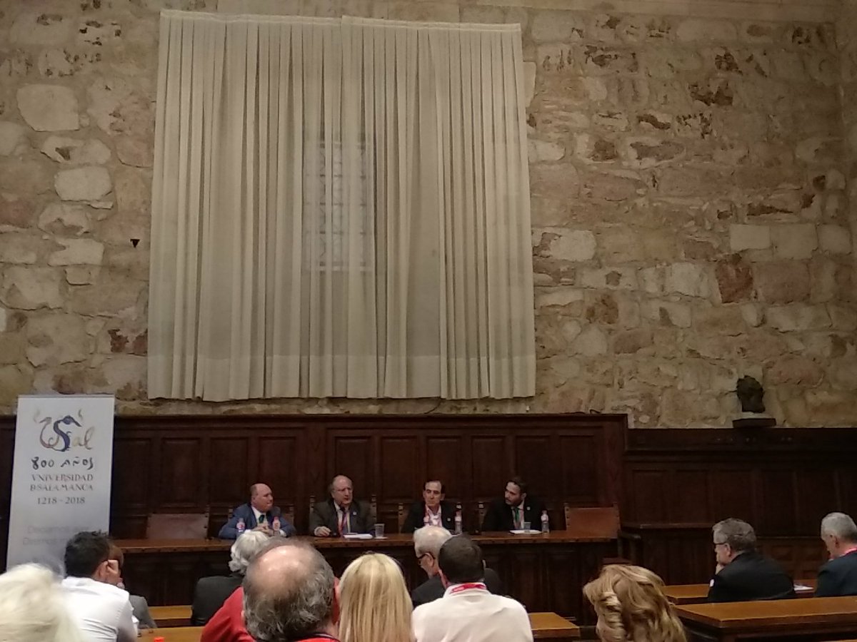 SoniadeJaime's tweet image. Un placer escuchar las ideas de @ahuertasmejias presidente de @MAPFRE sobre los cambios que necesita la #Universidad #universidadyempresa 
En  #alumniespaña2018 @alumni_usal @usal