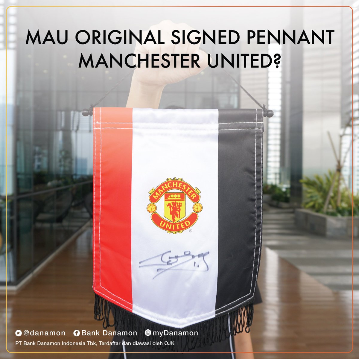 danamon's tweet image. Mau menangin Original Signed Pennant Manchester United &amp;amp; Danamon Flazz MU?

Yuk ikutan kuis #SaatnyaKeOldTrafford

Cari tau caranya di Thread Tweet ini.

Jangan lupa Retweet dan Love Thread ini.

#SaatnyaKeOldTrafford #DanamonRedMatch #SaatnyaPegangKendali