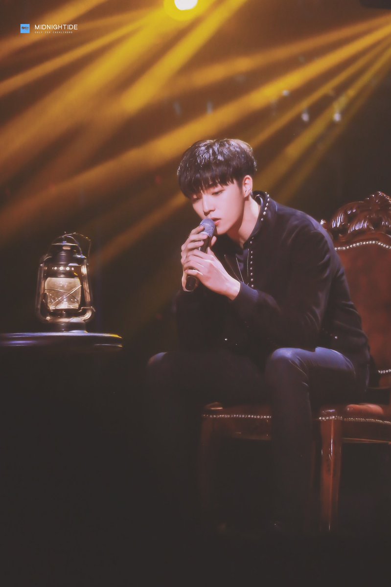 WithLinong's tweet image. LOVE THIS SET OF PHOTOS SO MUCH ❤️🍂