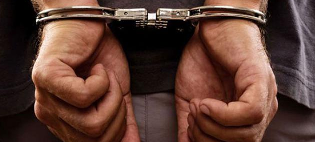 Urfa’da görevden uzaklaştırılan muhtar tutuklandı Şanlıurfa’da görevden uzaklaştırılan muhtar tutuklanarak cezaevine gönderildi. Şanlıurfa’nın Birecik ilçesine bağlı Çiftlik Mahallesi Muhtarı M.E.Ö. görevden uza urfaobjektif.com/urfada-gorevde…