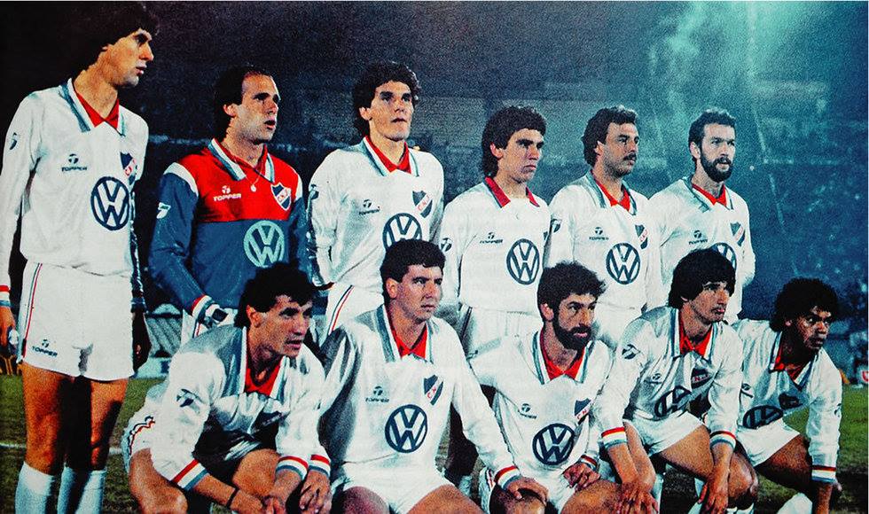 elFerDias's tweet photo. Hace 30 años iba al IAVA nocturno, pero hace 30 años falté al liceo y me fui al estadio. Y del estadio a 18. Y de 18 a mi casa, caminando hasta Jacinto Vera. ¡Cuánta juventud! #30AñosDel88 #Nacional https://t.co/3wT8aqV8dn