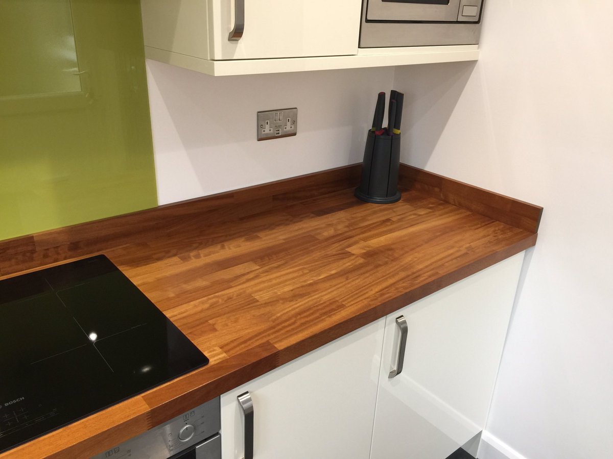 We loved working with this customer to create as much storage and working space as possible in this kitchen. With a Zola Ivory gloss finish, Iroko worktops and @BoschHomeUK appliances the finished result is superb @Kitchen_Stori #kitchendesign #timberworktops #Gloucestershire