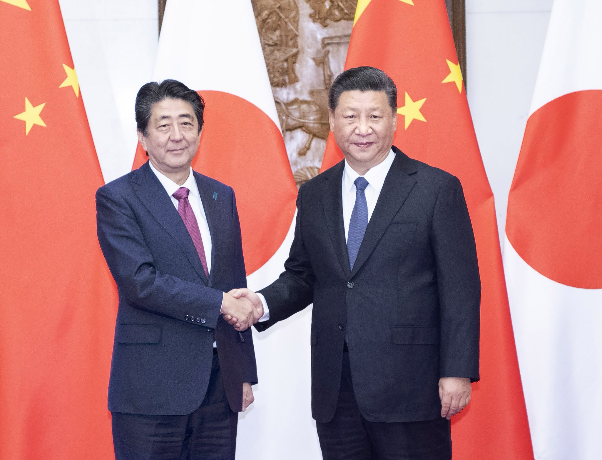 中国 新華社 日本語 中国の習近平 しゅう きんぺい 国家主席は26日 北京の釣魚台国賓館で中国公式訪問中の日本の安倍晋三首相と会見した T Co E2meu04smc Twitter 中国 新華社 日本語 中国の習近平 しゅう きんぺい 国家主席は26日 北京の釣魚台国賓館で中国公式訪問中の日本の安倍晋三首相と会見した T Co E2meu04smc Twitter