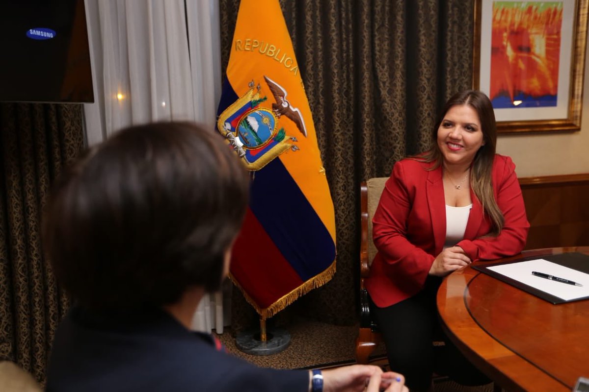 marialevicuna's tweet photo. Gracias a @el_pais, @agenciaefe, @rtve y @rne con quienes conversamos sobre los resultados de la Gira en España y temas de coyuntura ecuatoriana. Hemos visitado Madrid, Valencia y Mondragón cumpliendo varias actividades que beneficiarán a nuestra gente y al país. #LaViceEnEspaña https://t.co/kjn4tJ9YJL