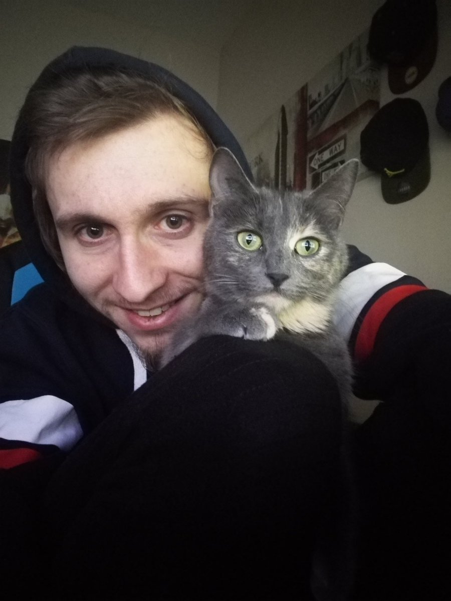 NeverBackDjords's tweet photo. Repose en paix mon petit bébé. Foutue maladie de merde. Tu vas me manquer je t'aime de tout mon coeur et j'espère que tu auras été heureuse avec moi ❤ https://t.co/MY9W5NQPIC