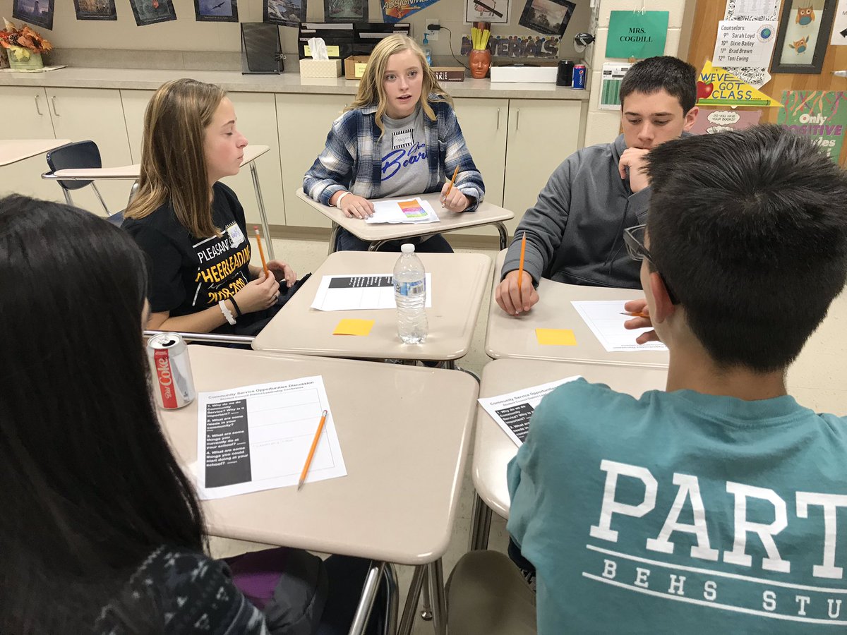 MrsAirinBassett's tweet photo. Leadership in action! #MASCxSW #avahighschool https://t.co/KoNsYATzC1