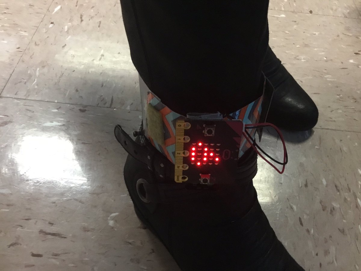 EllieLarizza's tweet photo. DIY step counter...so much fun! Thanks @lisaannefloyd ! #CanCode @specedteach76 @teachcodecreate https://t.co/E25gfLZASz