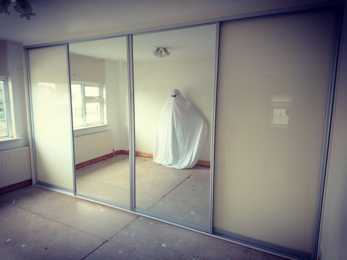 🕸 Happy Halloween 🕸🕷🎃👻 Enjoy the bank holiday! #beechmounthomepark #Halloween  #trickortreat #ghost