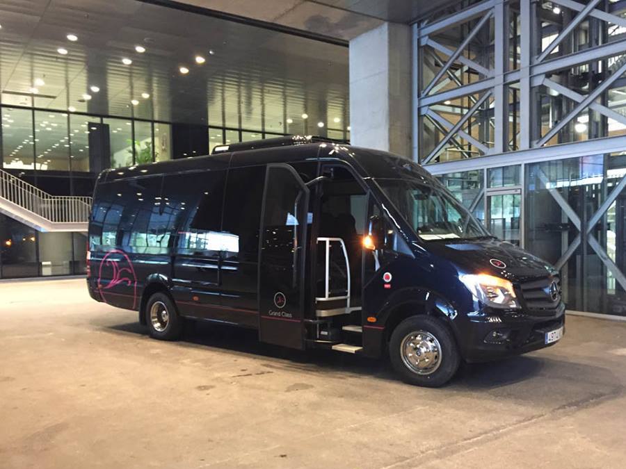 Grand_Class's tweet photo. Cuando hablamos de Grand Class, hablamos de confianza, seguridad, responsabilidad, seriedad, calidad, excelencia del servicio.
#MadridTransfer #VIPEvents #VIPbuscompany #LifeStyle #Business #MadridAirport #Exclusive #VIPCoach #VIPBus #ShuttleMadrid https://t.co/weskVqPKPd