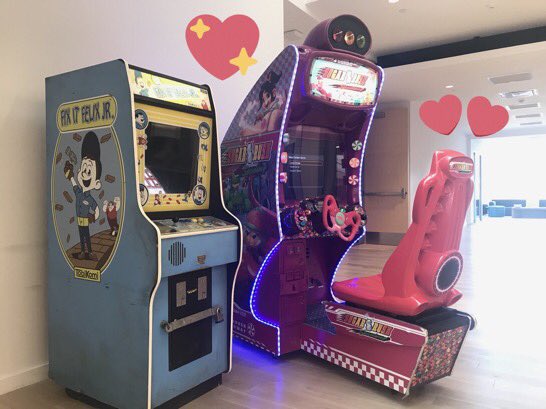 lawrencemast's tweet photo. @TedsImages @_rich_moore @DisneyAnimation Yes!!  I can’t wait to play it!!  Must have been a blast to work on that game.  🍭🍬🎂  #staysweet https://t.co/DH8MgOLY2o