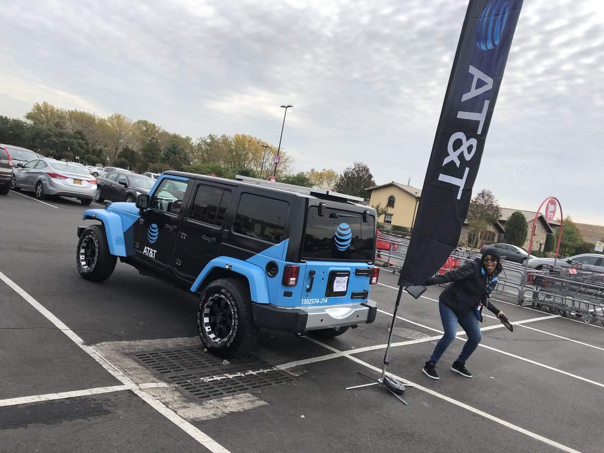 AmandaKopf's tweet photo. iPhone Xr Disruption with my girl!! You never know who needs a new phone &amp; new carrier!! Look for us out in Brooklyn riding around in T-Rex 🦖😎👀🔥 #MobileMadness #MobileNYNJ #TREX #iPhoneDisruption https://t.co/eHHdDjD9qQ