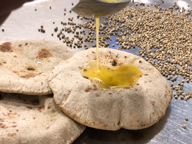 ShreeThaker's tweet photo. Bajra, Jowar & Makki Rotlas drizzled with Pure Desi Ghee @ShreeThaker Bhojanalay !! Bhale Padharo!!π
#Grains #IndianGrains #DesiGrains #Smartgrains #Bliss #desi #wholegrains #healthy #mineral #protien #calcium #millet #pearlmillet #Sorghum #corn #Foodies #glutenfree #Ghee https://t.co/sy2XQSpM06