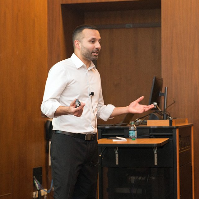 PurdueBusiness's tweet image. Abid Ansari on whether or not to pursue more education: “Get a few years of experience and then think about getting a MBA or other advanced degree that will be a differentiator in your career.” #KrannertForum