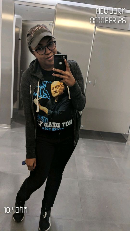 MissNyy's tweet photo. reppin the 🐐 himself @philcollins today!   #BathroomWorkSelfie #beYou https://t.co/CGBf89IPUm
