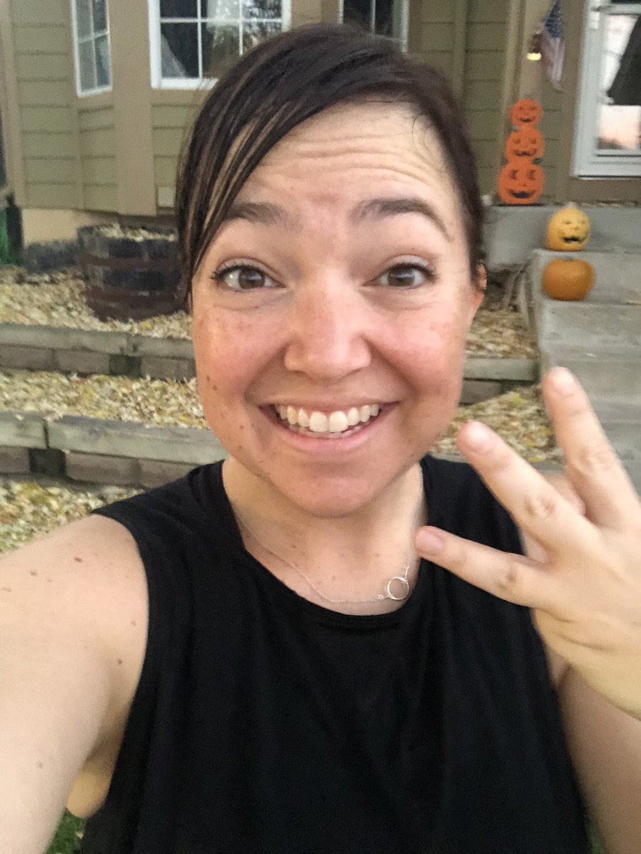 DrACadle's tweet image. Day 3 of #OTFHellWeek and I survived!!! We did what felt like a million squats, and for sure my arms feel like jello from the floor, but it was the push pace @ 10% incline that did me in today!  Can’t wait to see what we’re doing tomorrow! @orangetheory