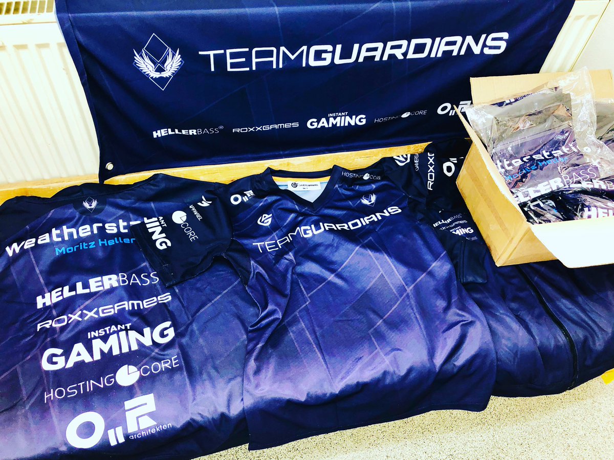 Endlich sind unsere neuen Trikots und Hoodies da! - Und sie sehen einfach perfekt aus!
Vielen Dank dafür an <a href="/GamersApparel/">Gamers Apparel</a> !
Auch vielen Dank an <a href="/InstantGamingDE/">Instant Gaming</a> <a href="/HostingCoreDE/">HostingCore</a> <a href="/roxxgames/">ROXX</a> hellerbass und o2r

#merch #guardax #csgo #esports #apparel