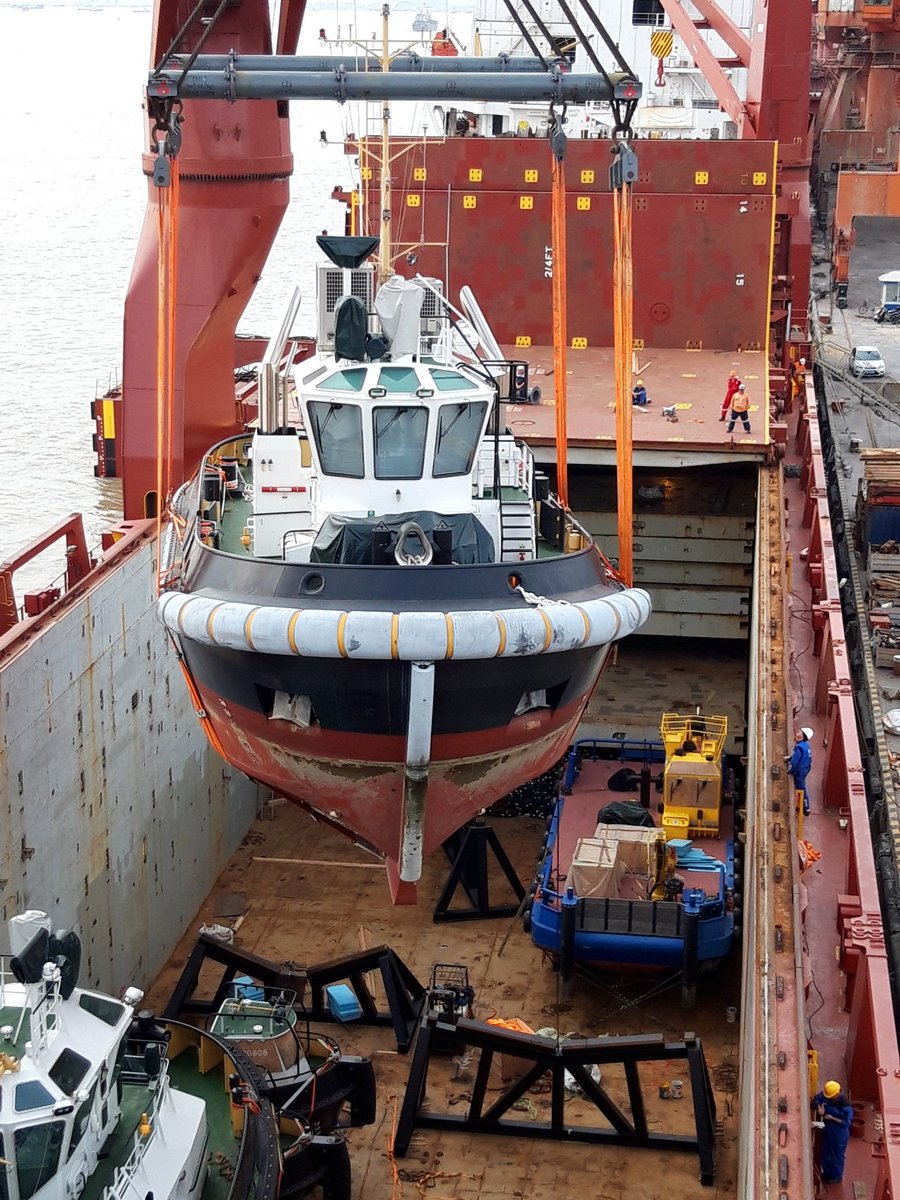 24 Damen stock vessels to arrive from China in the Port of Rotterdam via Arctic route. damen.com/en/news/2018/1…