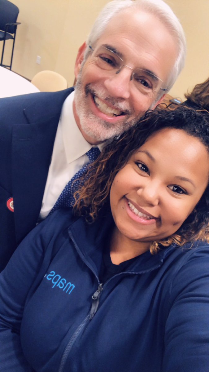 Life_Ambassador's tweet photo. Celebrating my 3 year anniversary at the best company I’ve ever worked for. Surrounded by the most amazing support team. Feeling #blessed. #BlueForLife #BCBSMA #BlueCross #SelfieQueen #CEO #iLoveMyJob @andrewdreyfus @BCBSMA https://t.co/BujmTqRMbb