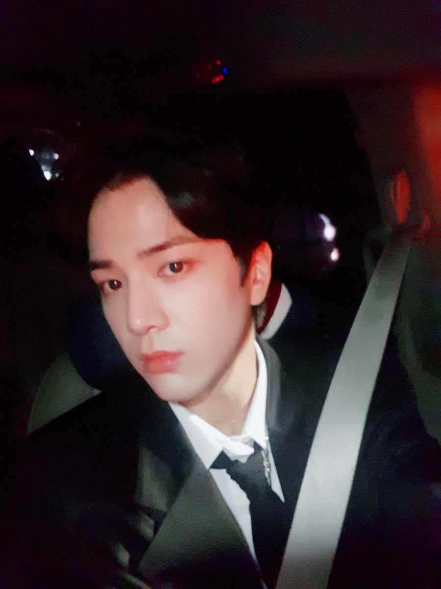 WE_THE_BOYZ's tweet photo. 아이돌 라디오 즐겁게 보셨나요? 
우리  들장미소년 가족들 너무 감사합니다 !! 
문빈 선배님 휘영 선배님 !! 앞으��도 잘부탁드려요 ! 
그리고 비투비 일훈 선배님 항상 많이 배우고 갑니다 .
너무너무 감사합니다 !!♡
응원해주신 모든 팬분들 감사해요 !!
앞으로 더 멋진 모습 보여드릴게요 !!♡ https://t.co/ykSGzakSiB