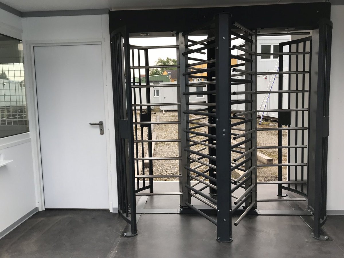 SOSAGBOX's tweet photo. SOSAG BOX Zutrittscontainer.  Zur Absicherung Ihrer Baustelle die perfekte Lösung. Alle mechanischen und elektrischen Bauteile sind bereits vorinstalliert. Kundenseitig kann dann das eigene Zutrittsterminal vor Ort montiert werden.
https://t.co/BzcOR0jBPa https://t.co/g7KSJAWhLA