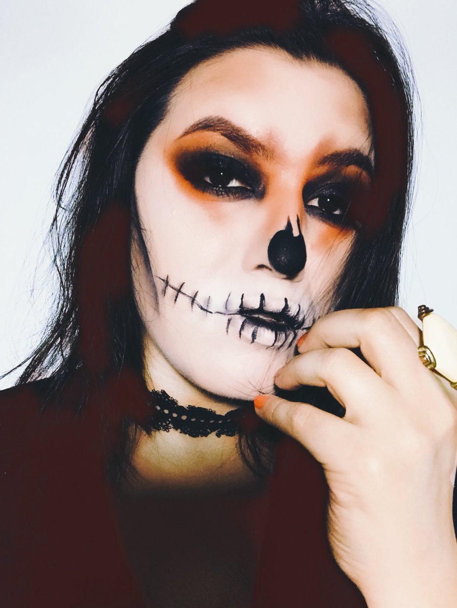 Maquillaje artístico con tu kit de makeup diario! Como todos los viernes  nuestra vlogger, AleSciacca de te trae interesant... | Revista TVO |  Scoopnest