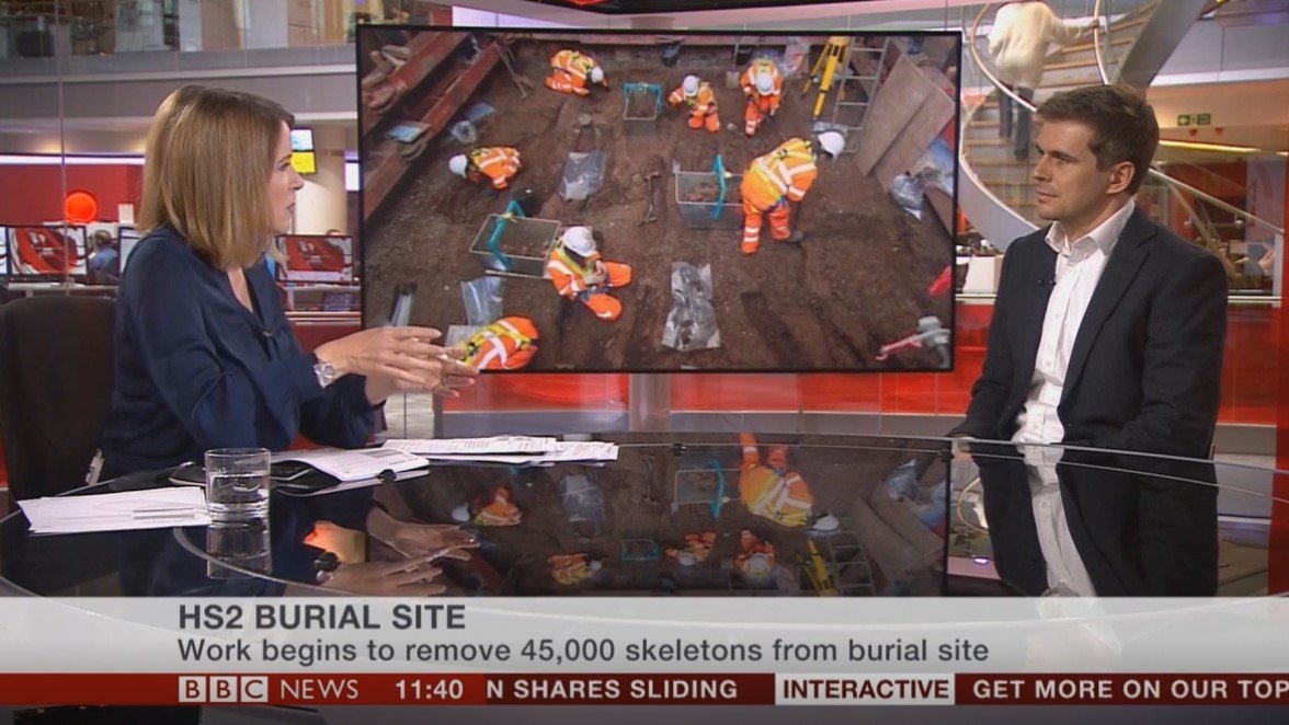 IMNcontent's tweet image. Great to be in the studio today with Mike Court talking about the UK's largest archaeological dig @HS2ltd featured on @BBCNews @LBC @BBCRadio4 🔦👷‍♂️#HS2Digs #HS2