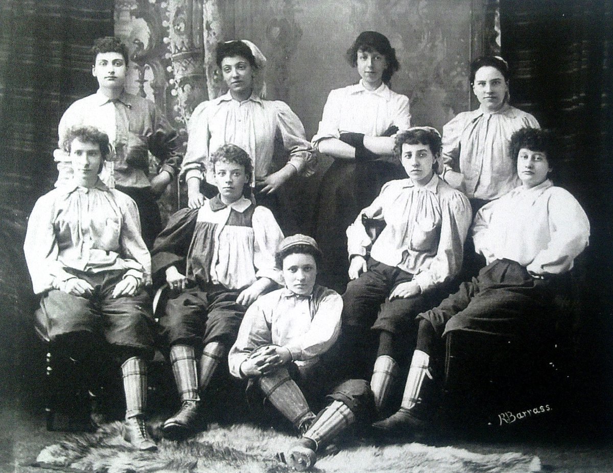 The story of Victorian black female footballer, Emma Clarke, only came to light in 2017. Why are black female narratives routinely missing from mainstream history?

Celebrating Emma Clarke, Britain’s First Black Female Football Pioneer 

Join the waitlist: bit.ly/2yd7xTe