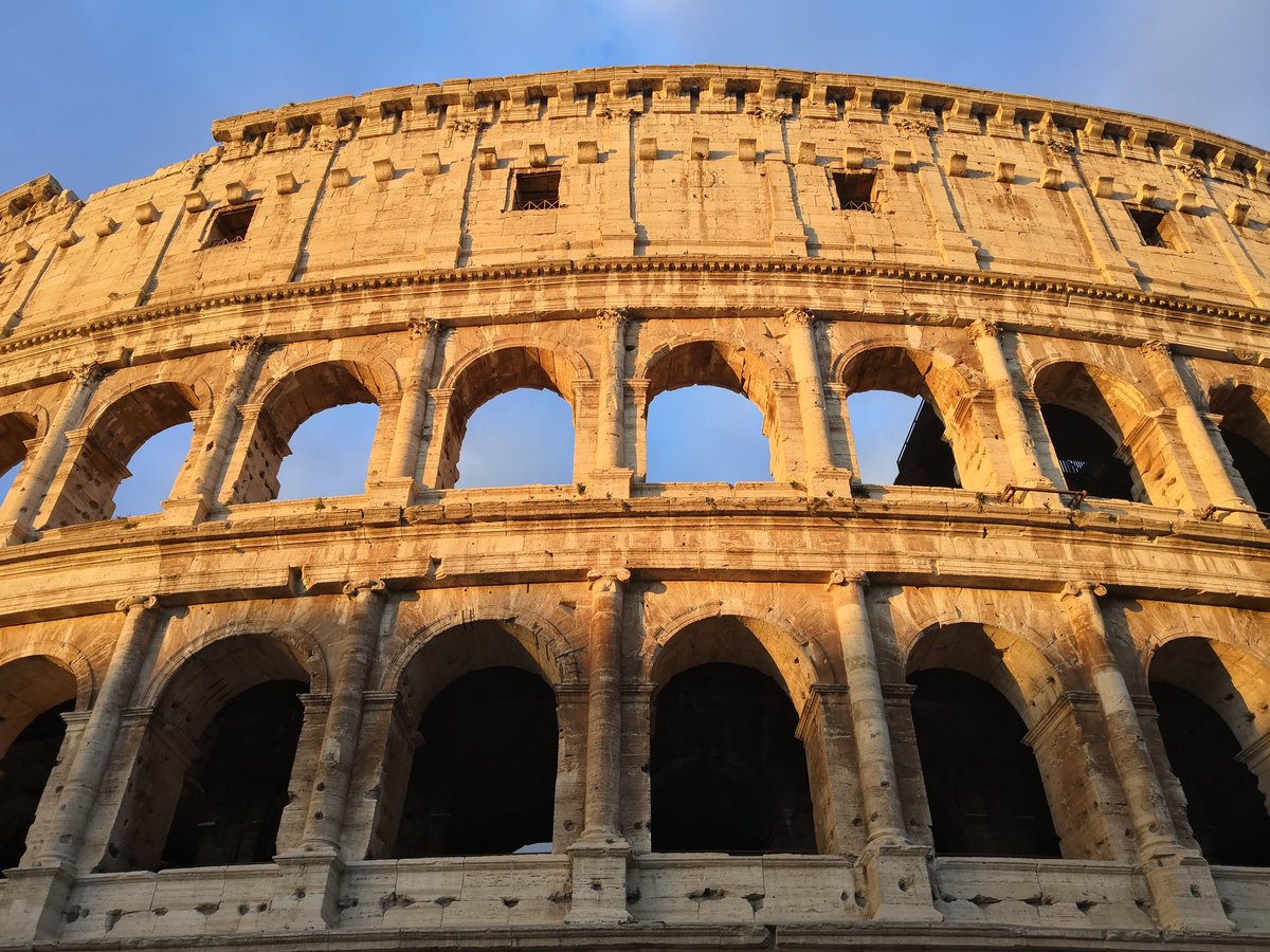 SPQRun's tweet image. Rome early morning...