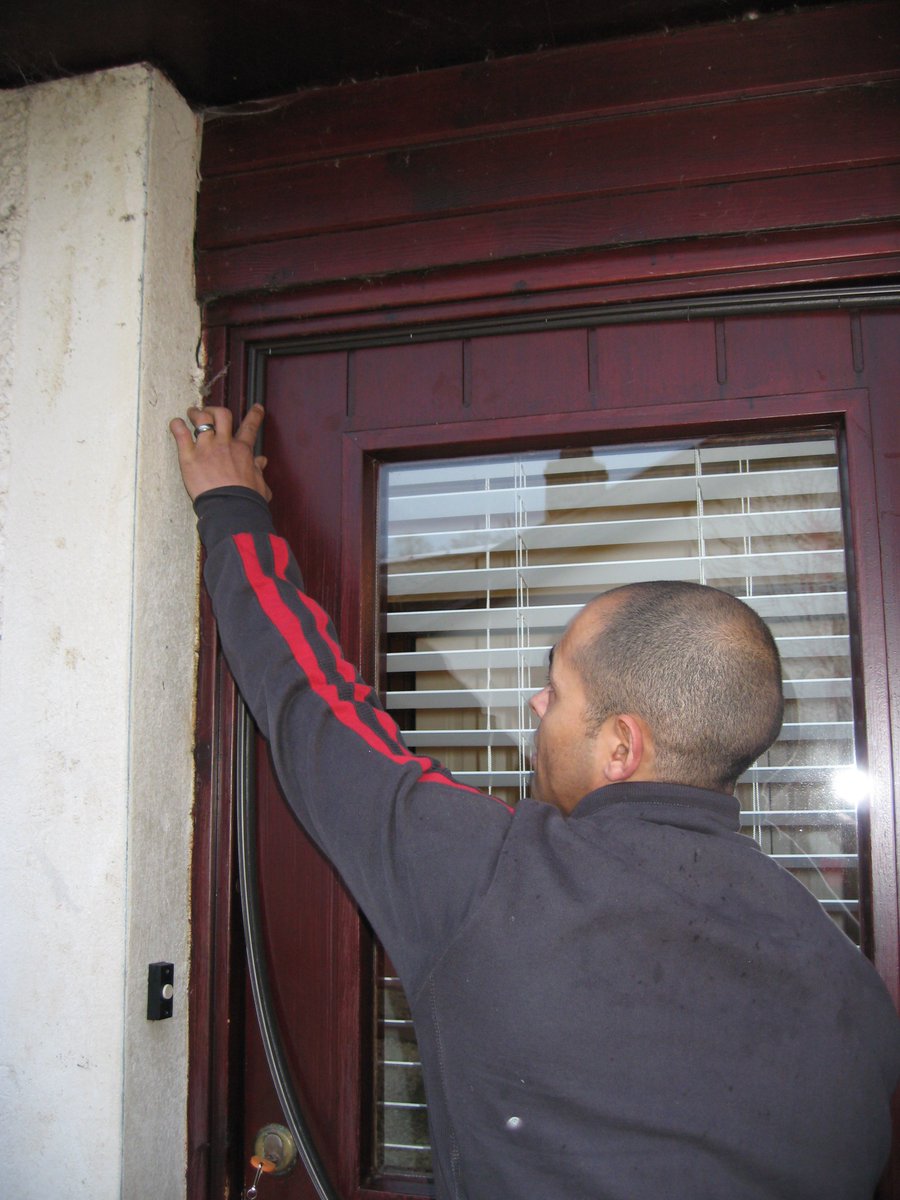 Draught-proofing around windows and doors could save you £20 per year #energysaving #GreenGB