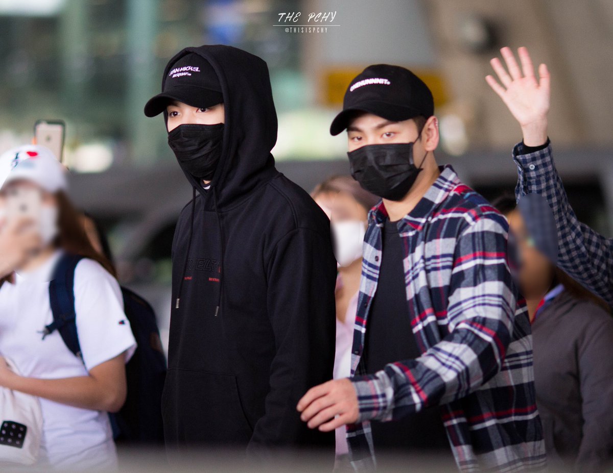 thisispchy's tweet image. Dong &amp;amp; JRie 🐯🐢
.
.
/me *dead* 😭😭😭😭
#BAEKHO #JR #NUEST_W #NUESTWENCOREBKK #NUESTWENCOREINBKK   #WelcomeNUESTWtoThailand