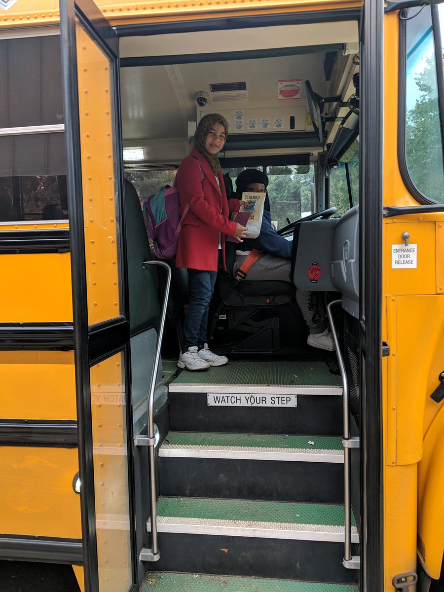 GNSES_PGCPS's tweet image. We love and appreciate our bus drivers!  @pgcps #bussafetyweek