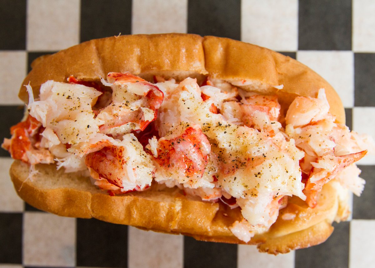 The Chesapeake Bay Maritime Museum’s OysterFest features more than just oysters! Be sure to stop by our booth tomorrow to enjoy some lobster! bit.ly/2aGStjP