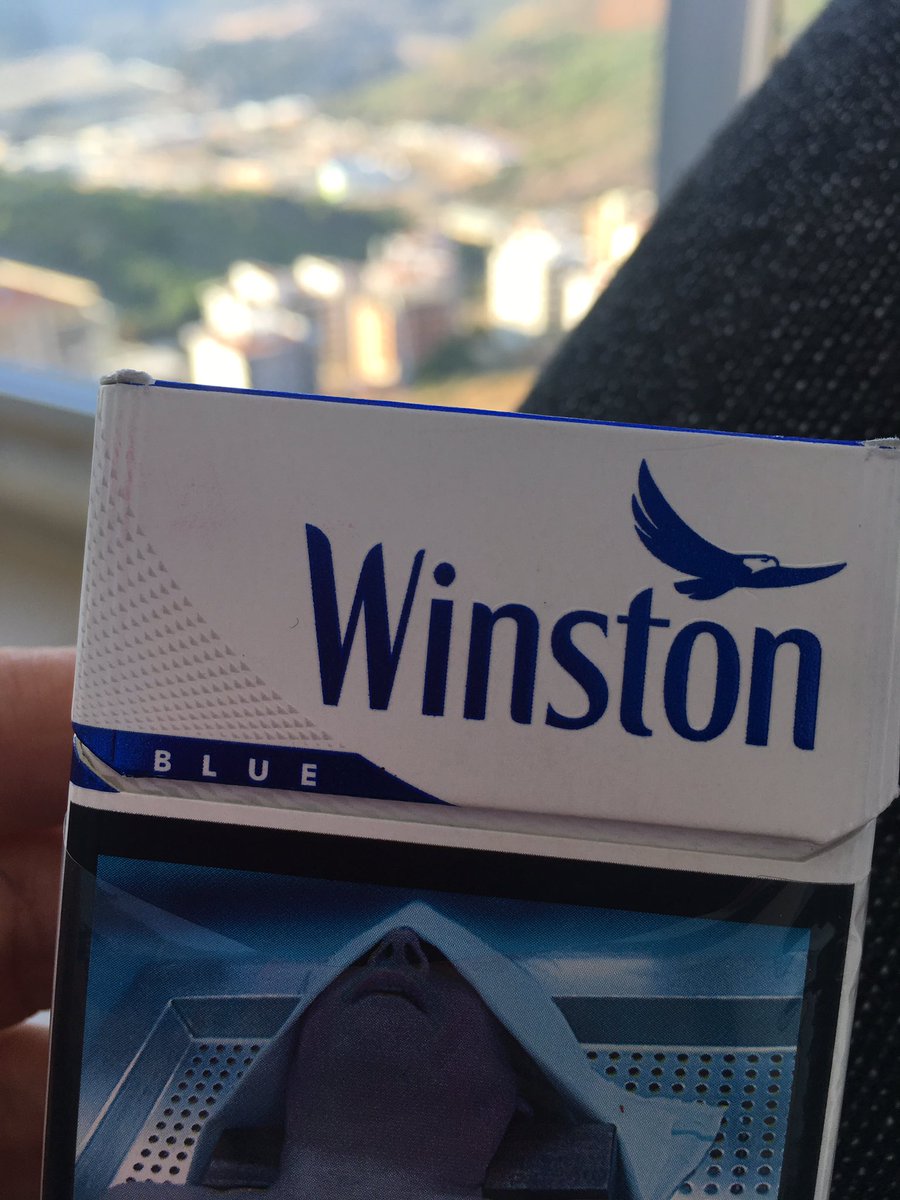 deliyimdirbelki's tweet photo. #winstonlight #winstonblue paket değişmemiş direk sigara değişmiş ve iğrenç bir tadı var.Sigarayı bırakmama vesile olacak sanırım çünkü winstonlight dışında asla içemem ve öyle bir sigara artık yok.Teşekkürler #winston sayende sigara bırakma hapı içmiş gibiyim,iyi oldu https://t.co/SOKyr5aQeA