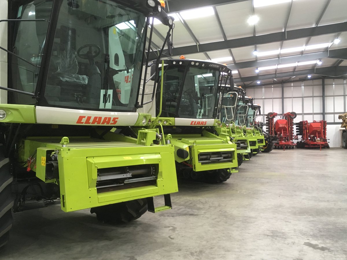 claas_anglia's tweet photo. The Used Machinery Centre is taking shape with a large selection of machinery on display, newly appointed manager Alastair McCallum would be more than happy to talk to you about your requirements. Alastair's contact details are 0044 7717 861815, email a.mccallum@claas-manns.co.uk https://t.co/kGxakzEKB1