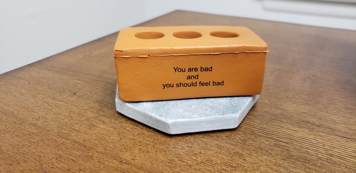 ExMachinaParlor's tweet photo. @pumpcon Find me and you'll get a freshly made Pump-Brick! #pumpcon https://t.co/6lCDWErAo9