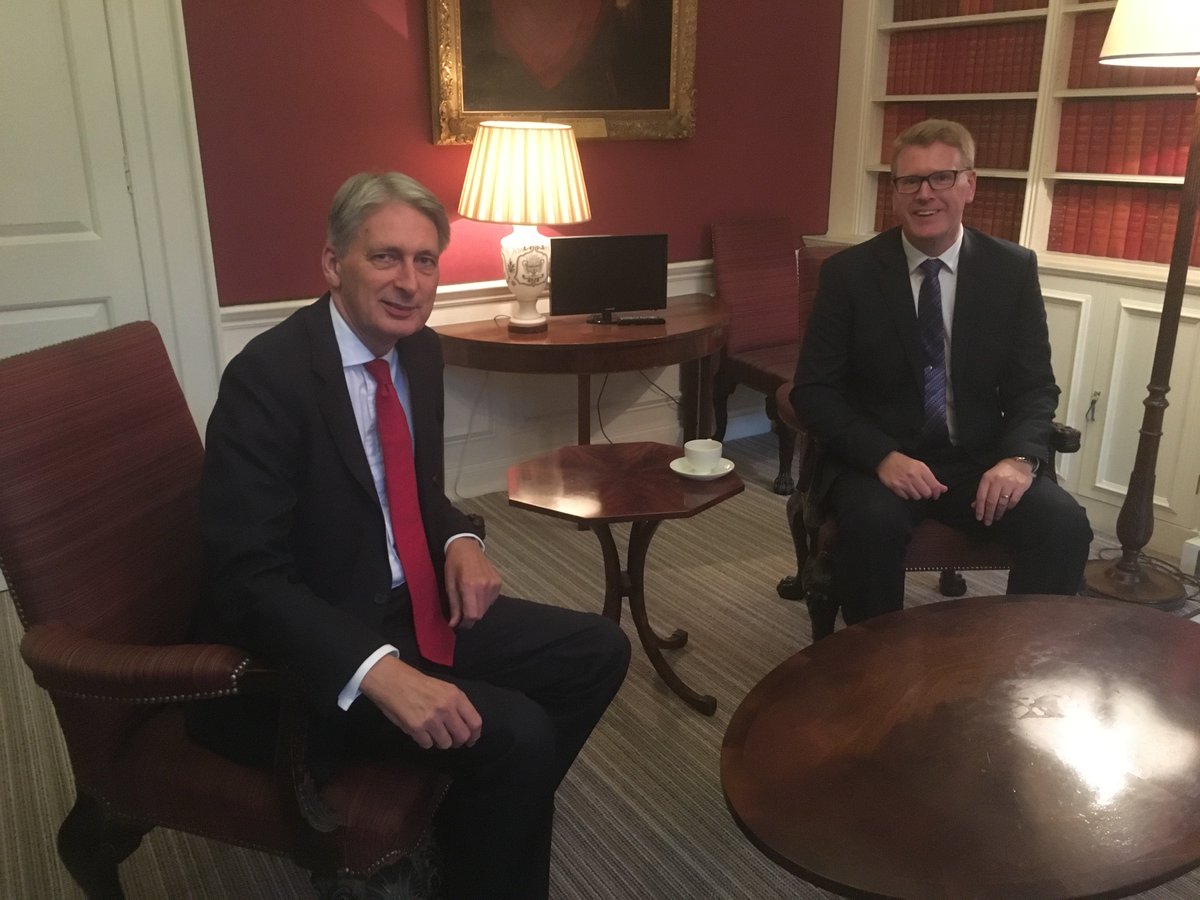 IoD_Press's tweet image. Director General @IoD_Stephen met @PhilipHammondUK last week to press IoD members' views ahead of the Budget.

We've called for Brexit planning vouchers for smaller firms, as well as a Productivity Allowance to lift SME investment in best practice

👉 iod.com/news-campaigns…